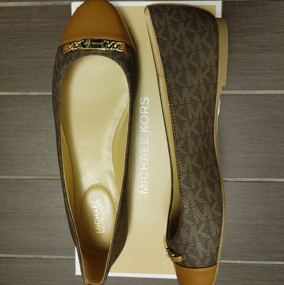 New Michael Kors Brown ballet flats MK mini Logo - Picture 2 of 9